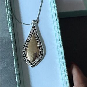 Chic Silver and Black Teardrop Necklace